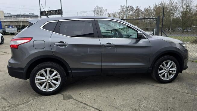Nissan Qashqai panoramiczny dach, kamera cofania, czujniki parkowania, asystent lini