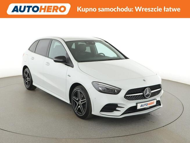 Mercedes B 250 PHEV automat full LED skóra/alcantara kamera i czujniki parkowania grz