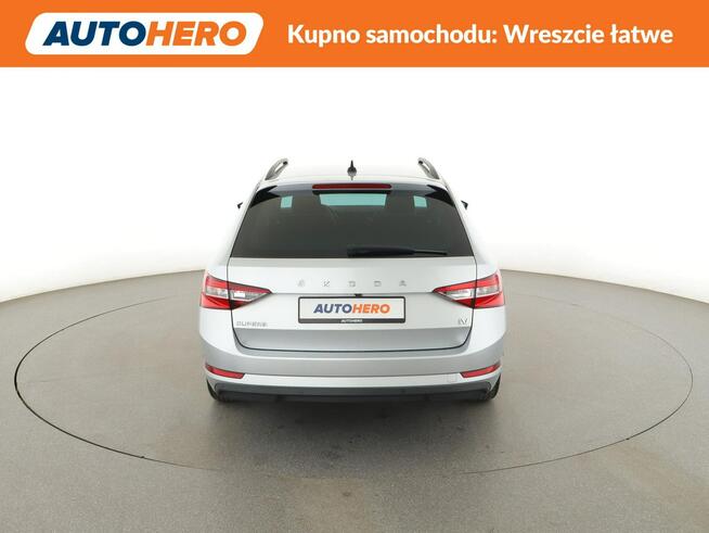 Škoda Superb full led automat fv23 niski przebieg navi kamera pdc