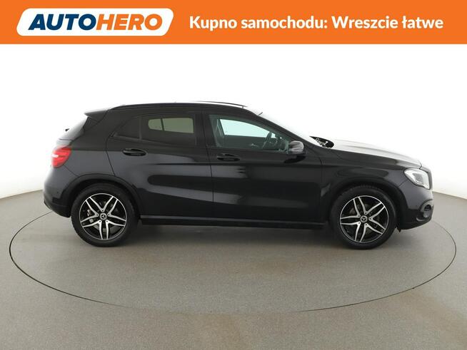 Mercedes GLA 180 automat full LED półskóra navi klima auto grzane fotele