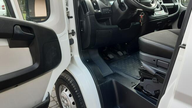 Peugeot Boxer 2.0 Blue-HDi o mocy 110 KM L2H2 6-osób