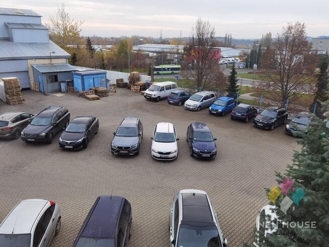 Lokal biurowy 16 m2, parking, atrakcyjna cena