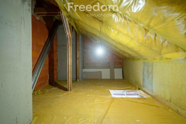 2 POKOJE 39,16 m² + PODDASZE OK. 20 m² + GARAŻ