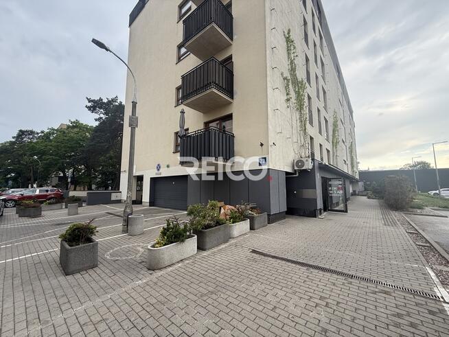 Blisko centrum, parter, witryna, miejsce postojowe