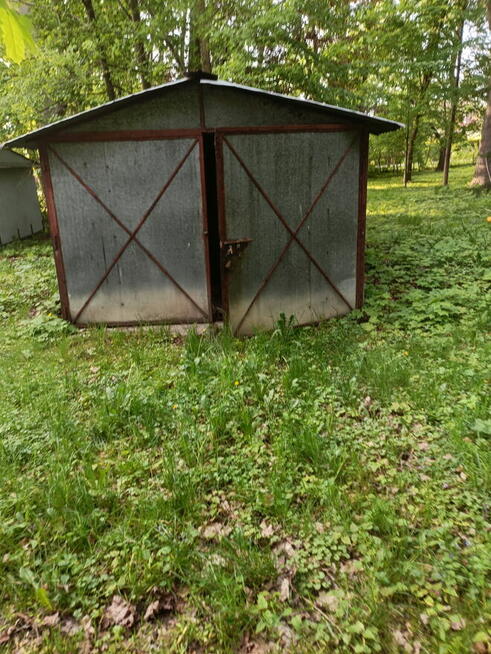 Sprzedam garaż blaszany.