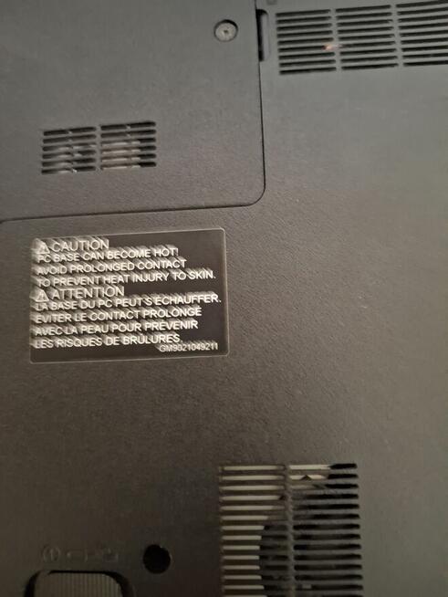Sprzedam laptopa TOSHIBA
