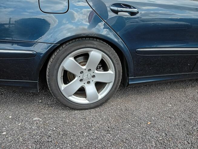 Mercedes E 320