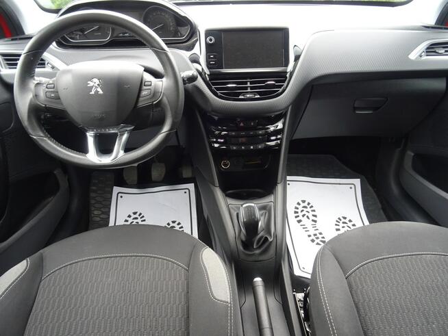 Peugeot 208 1.2 82KM Style, krajowy, niski udokumentowany przebieg.