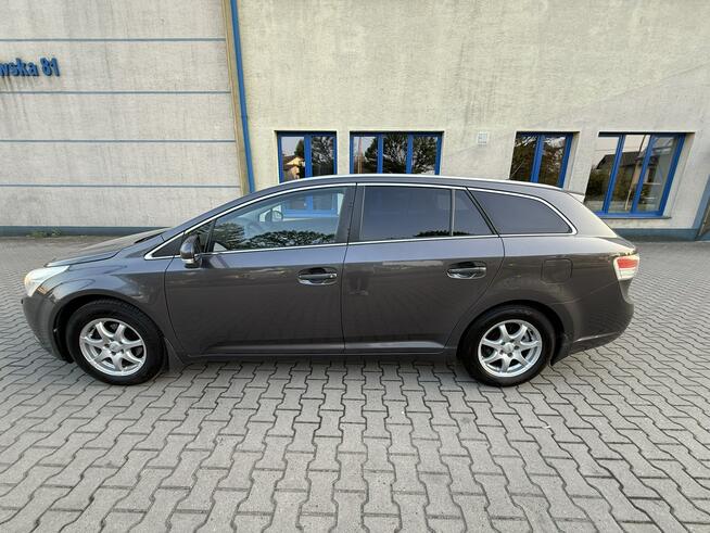 Toyota Avensis 2.0B 2011r Climatronic Automat Alufelgi Serwis Hak!