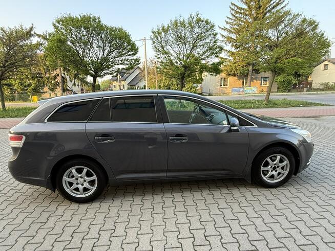 Toyota Avensis 2.0B 2011r Climatronic Automat Alufelgi Serwis Hak!