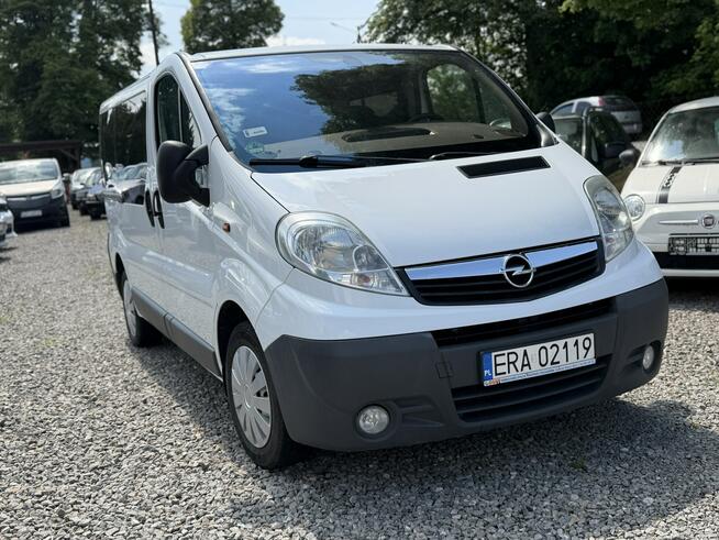 Opel Vivaro 2,0 benzyna 115 9 osobowy klima.