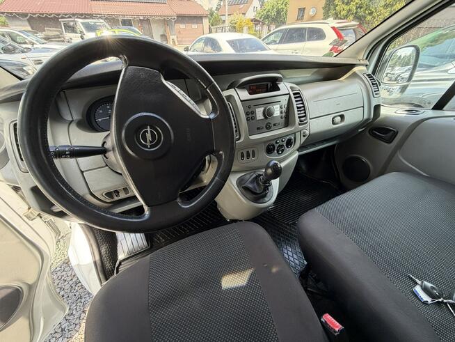 Opel Vivaro 2,0 benzyna 115 9 osobowy klima.