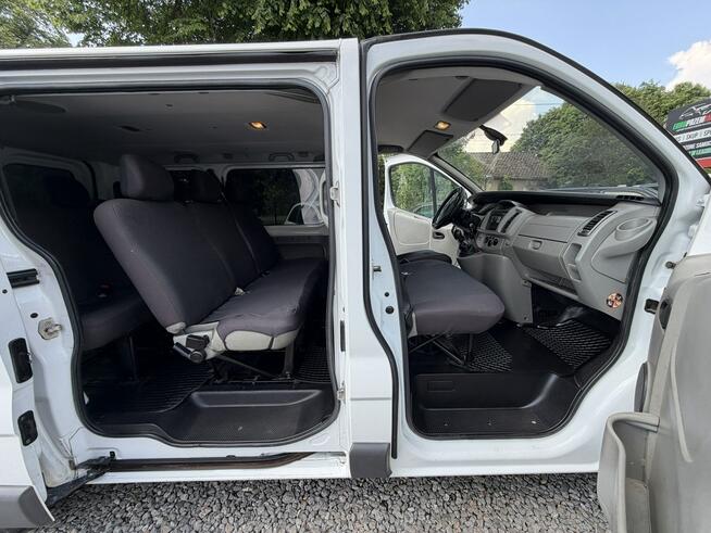 Opel Vivaro 2,0 benzyna 115 9 osobowy klima.