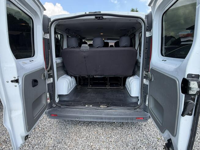 Opel Vivaro 2,0 benzyna 115 9 osobowy klima.