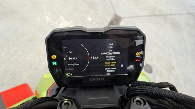 Ducati inny Streetfighter V4 Lamborghini egz. 375/630