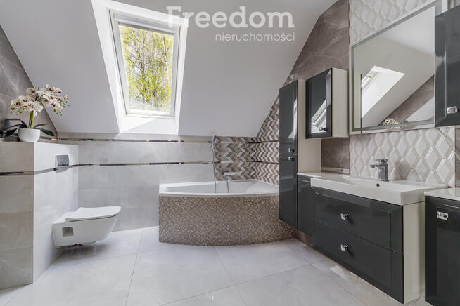 Dom 220 m² w Halinowie na sprzedaż