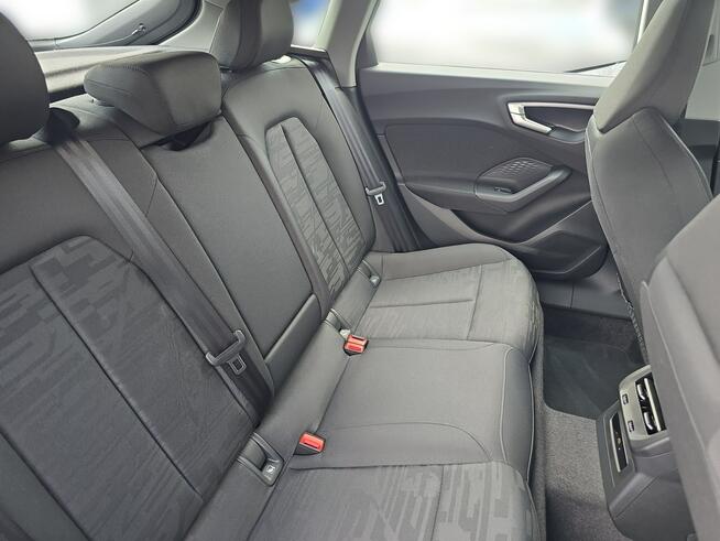 Audi A5 Kamera_CarPlay_Indukcja_LEDplus_Asystenci_Gwarancja_3-strefy_FV23%