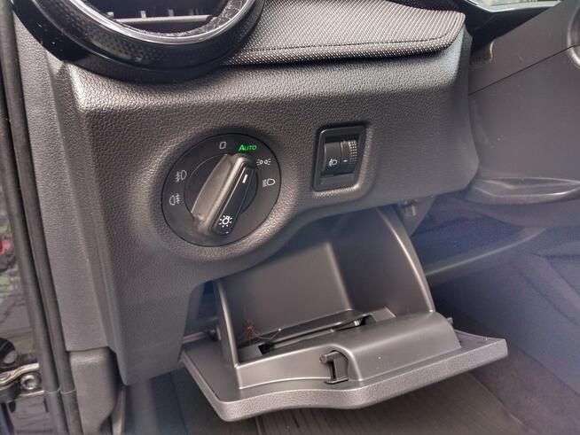 Škoda Fabia 1.0 80KM gwarancja smartlink led czujniki gwarancja lane assist fv23%