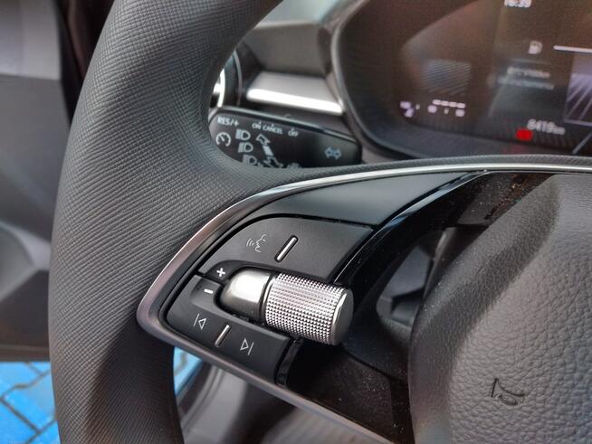 Škoda Fabia 1.0 80KM gwarancja smartlink led czujniki gwarancja lane assist fv23%
