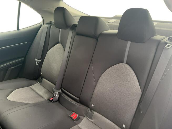 Toyota Camry 2.5 Hybrid Comfort CVT Sedan