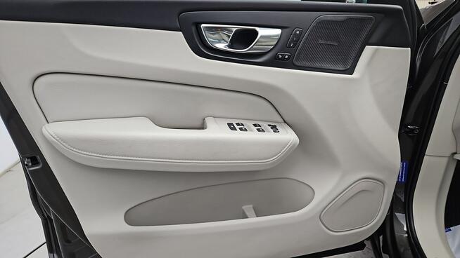 Volvo XC 60 B5 B AWD Plus Bright aut ! Z Polskiego Salonu ! Faktura Vat !