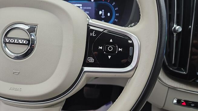 Volvo XC 60 B5 B AWD Plus Bright aut ! Z Polskiego Salonu ! Faktura Vat !