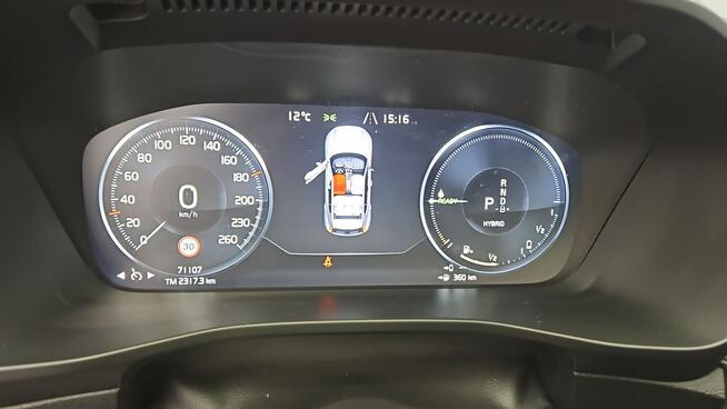 Volvo XC 40 T5 Plug-In Hybrid R-Design aut ! Z Polskiego Salonu ! Faktura Vat !
