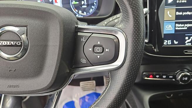 Volvo XC 40 T5 Plug-In Hybrid R-Design aut ! Z Polskiego Salonu ! Faktura Vat !