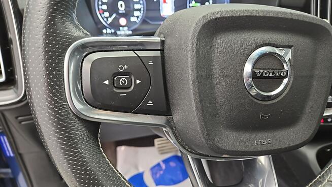 Volvo XC 40 T5 Plug-In Hybrid R-Design aut ! Z Polskiego Salonu ! Faktura Vat !