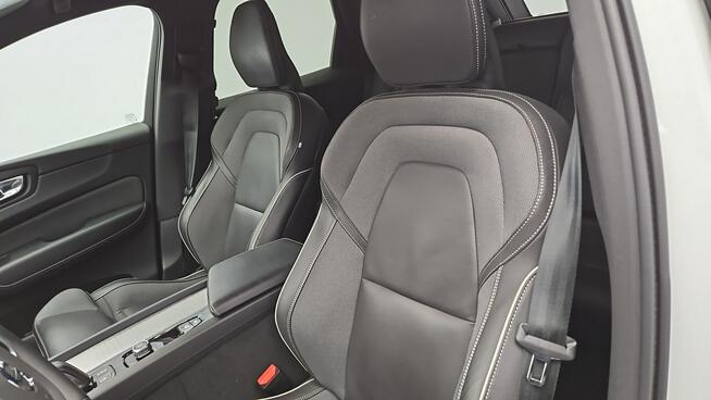 Volvo XC 60 B4 D AWD Plus Dark aut ! Z Polskiego Salonu ! Faktura Vat !