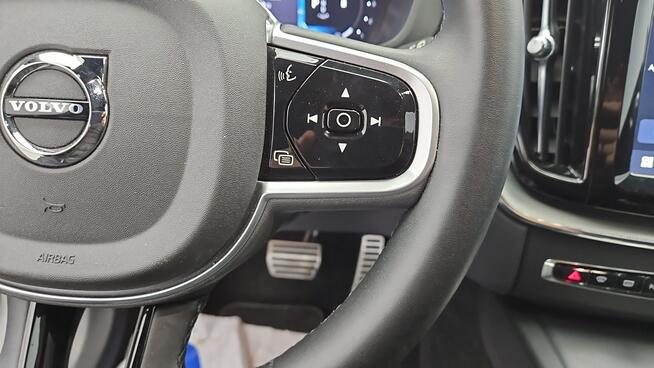Volvo XC 60 B4 D AWD Plus Dark aut ! Z Polskiego Salonu ! Faktura Vat !