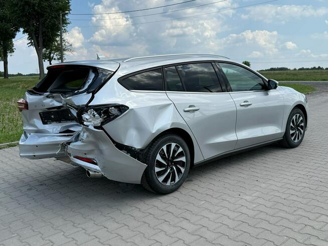 Ford Focus Titanium*Lift*Automat*Led*Kamera*GrzaneFotele*Navi*NiskiPrzebieg*FV23%