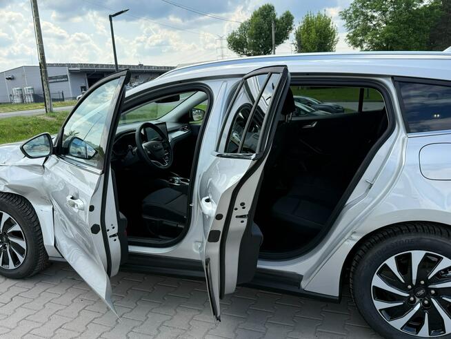 Ford Focus Titanium*Lift*Automat*Led*Kamera*GrzaneFotele*Navi*NiskiPrzebieg*FV23%