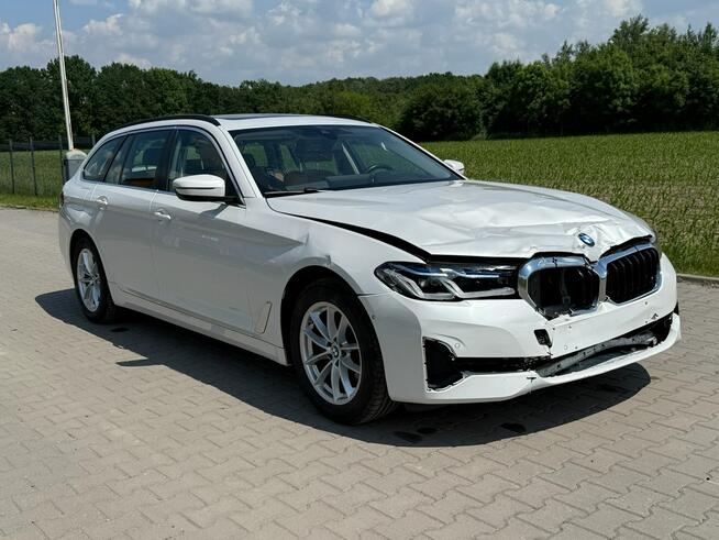 BMW 520 LuxuryLine*Laser*Panorama*Pneumatyka*HeadUp*Kamera*NiskiPrzebieg*FV23%