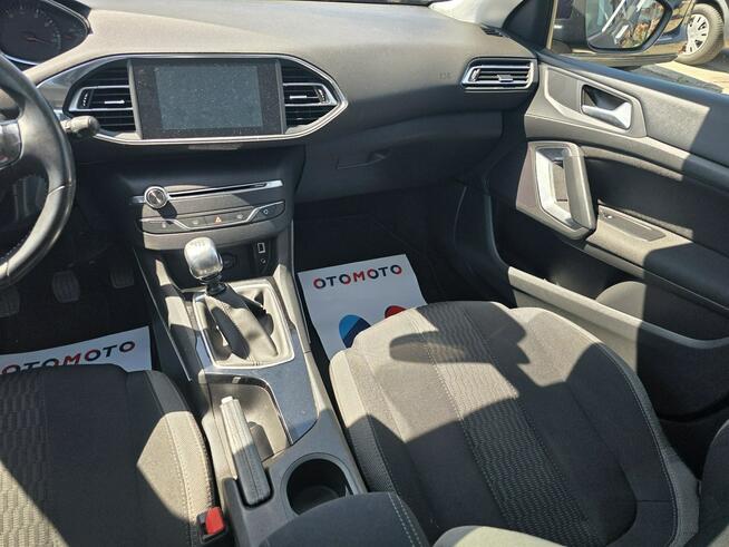 Peugeot 308 130 KM Allure | Panorama | Navi | Kamera | Hak