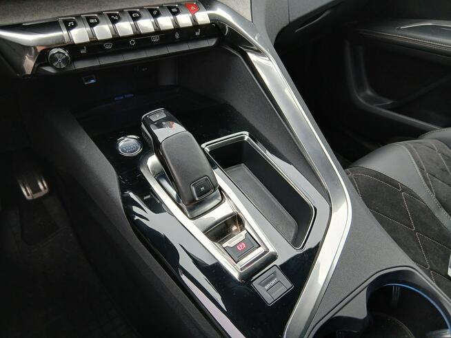 Peugeot 5008 2.0 HDI 177KM EAT8 GT,Szklany dach,7os,Focal Bezwypadkowy,Kamery, Hak
