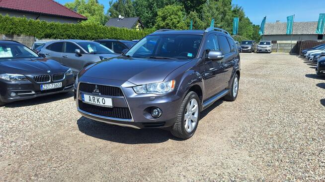 Mitsubishi Outlander AWD, ksenony, PDC