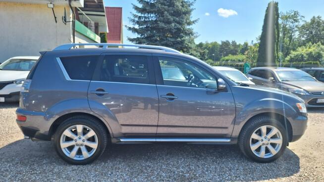 Mitsubishi Outlander AWD, ksenony, PDC