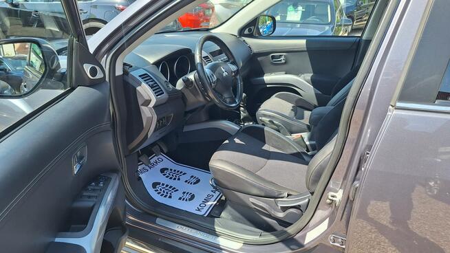 Mitsubishi Outlander AWD, ksenony, PDC
