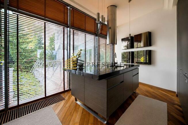 Apartment with Green Terrace& Pool& Gym& Consierge