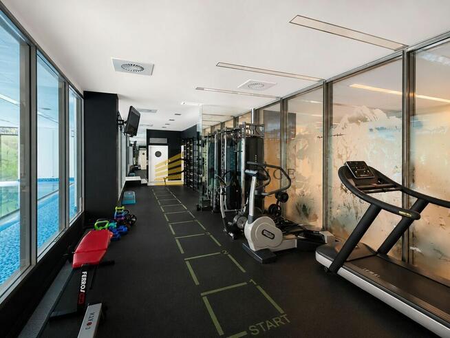 Apartment with Green Terrace& Pool& Gym& Consierge