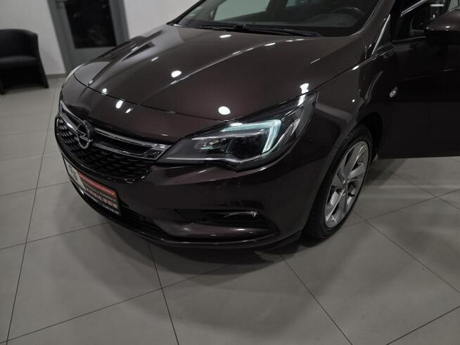 Opel Astra Bogate wyposażenie / Roczna gwarancja w cenie / wzorowy stan