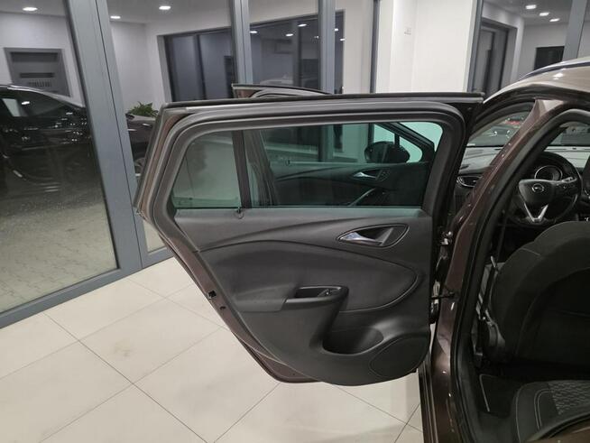 Opel Astra Bogate wyposażenie / Roczna gwarancja w cenie / wzorowy stan