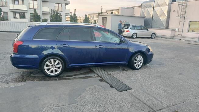 Toyota avensis T25