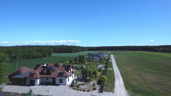 Dom z własną winiarnią, blisko lasu, Kopanino