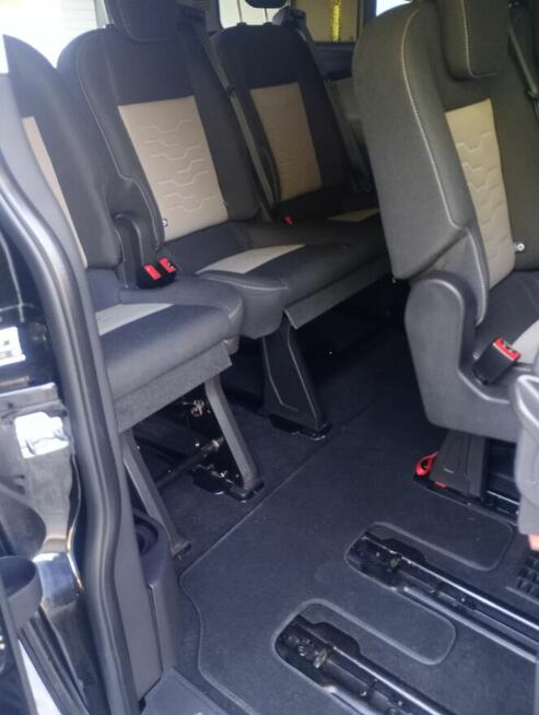 Wynajem busa 9-osobowego Ford Tourneo Custom Radom