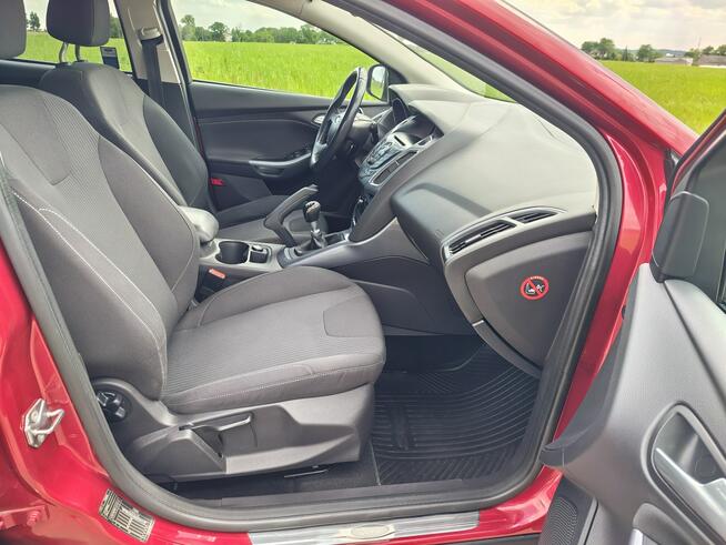 Ford Focus TITANIUM 1.6 Benzyna 150KM Salon Polska Serwis ASO Drugi komplet kół!