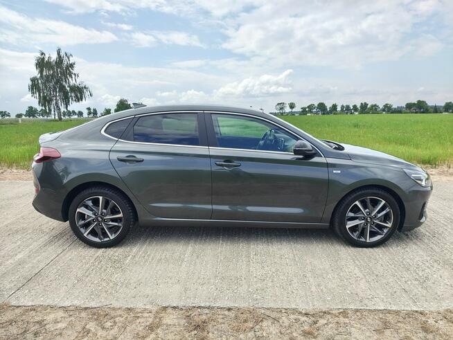 Hyundai i30 Fastback 1.5 T-GDi Automat 7DCT 48V 160KM Smart Salon Polska 41.000 km