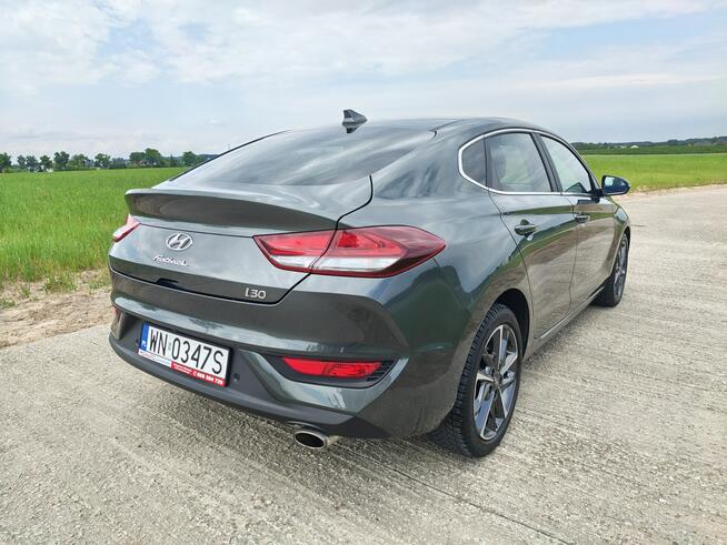 Hyundai i30 Fastback 1.5 T-GDi Automat 7DCT 48V 160KM Smart Salon Polska 41.000 km