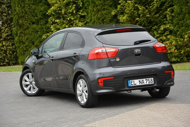Kia Rio Klimatronic Grzane fotele Grzana kierownica Parktronic z Niemiec